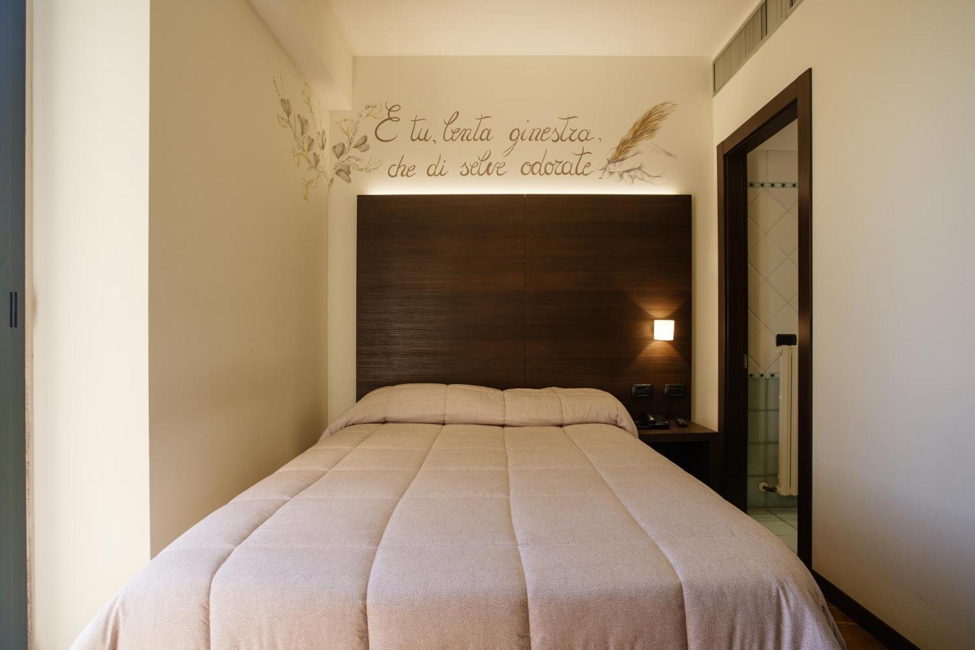 Hotel Ristorante Da Tonino Recanati Exterior photo