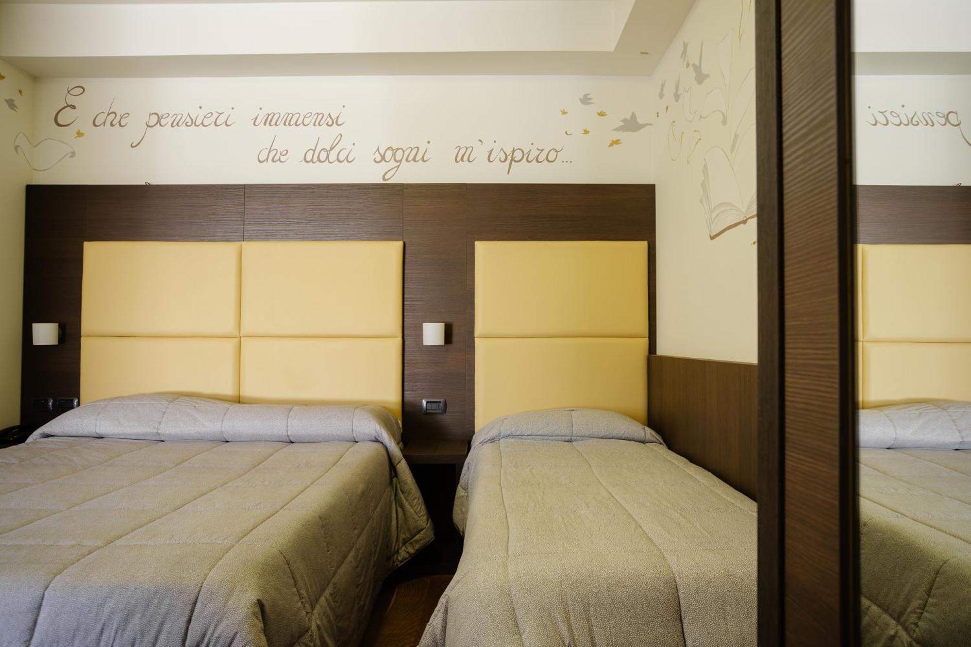 Hotel Ristorante Da Tonino Recanati Exterior photo